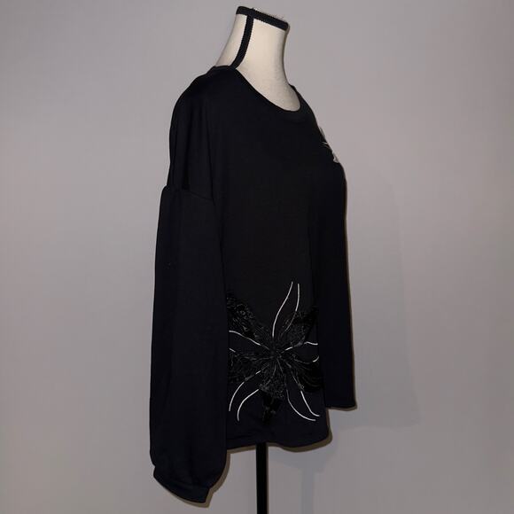 Love Scarlett Black Floral Embroidered Sweatshirt women’s Size XL - Picture 3 of 6